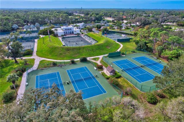 Naples Dream At Wtc With Heated Pool Spa Sauna 7 Bicycles And 3 Mls To Beach Zewnętrze zdjęcie